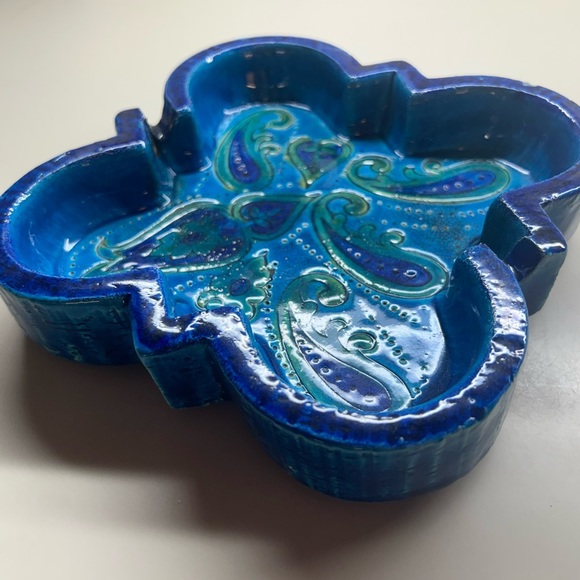 Beautiful blue and green dish, ashtray or….dish - Picture 2 of 5